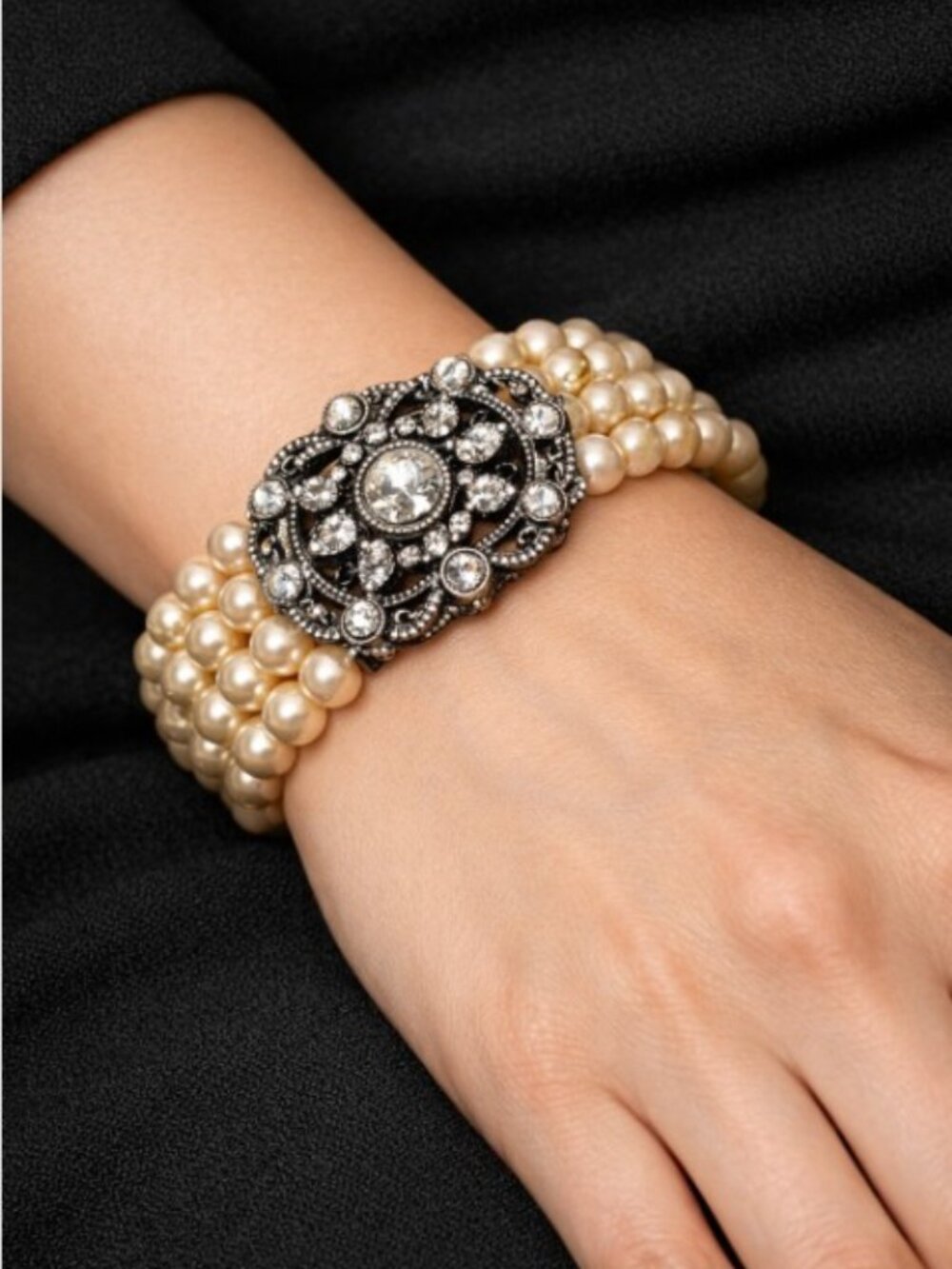 Vintage Faux Pearl Stretch Bracelet w/ Ornate Rhinestone Centerpiece - Picture 3 of 11